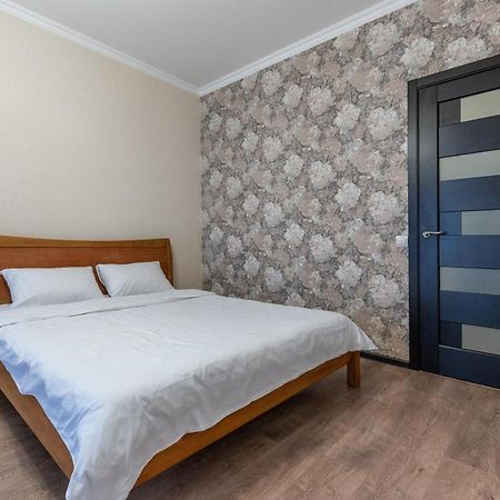 Flatrent Drahomanova 2A Apartment เคียฟ ภายนอก รูปภาพ