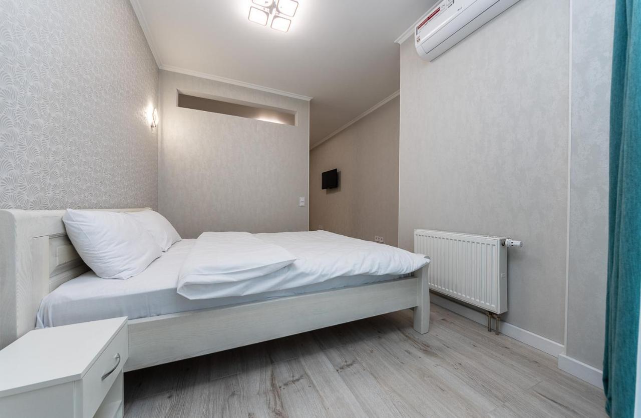 Flatrent Drahomanova 2A Apartment เคียฟ ภายนอก รูปภาพ