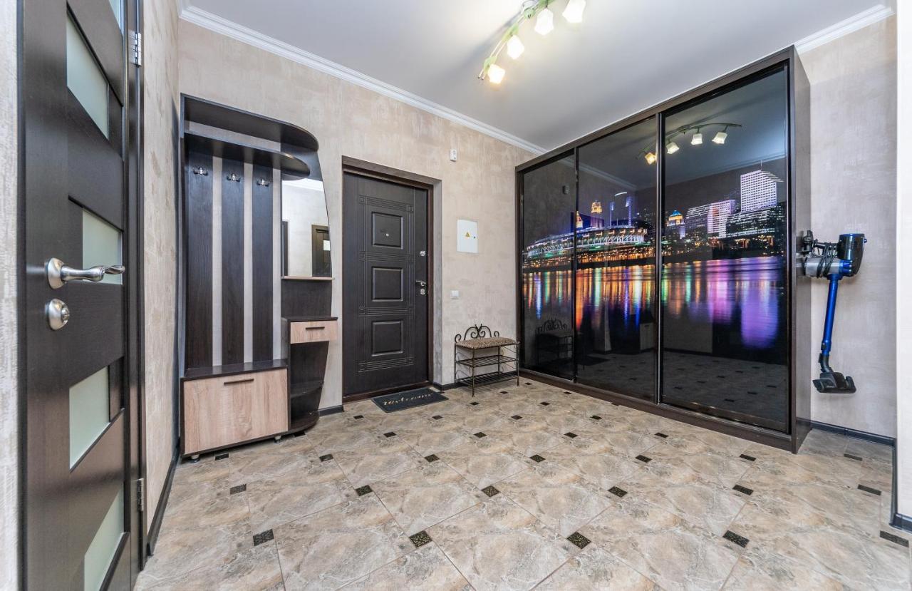 Flatrent Drahomanova 2A Apartment เคียฟ ภายนอก รูปภาพ