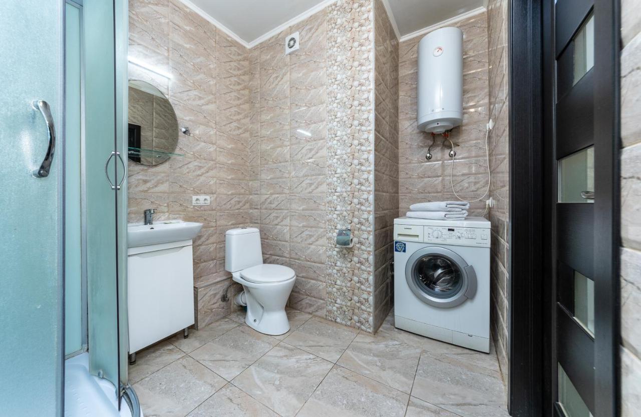 Flatrent Drahomanova 2A Apartment เคียฟ ภายนอก รูปภาพ