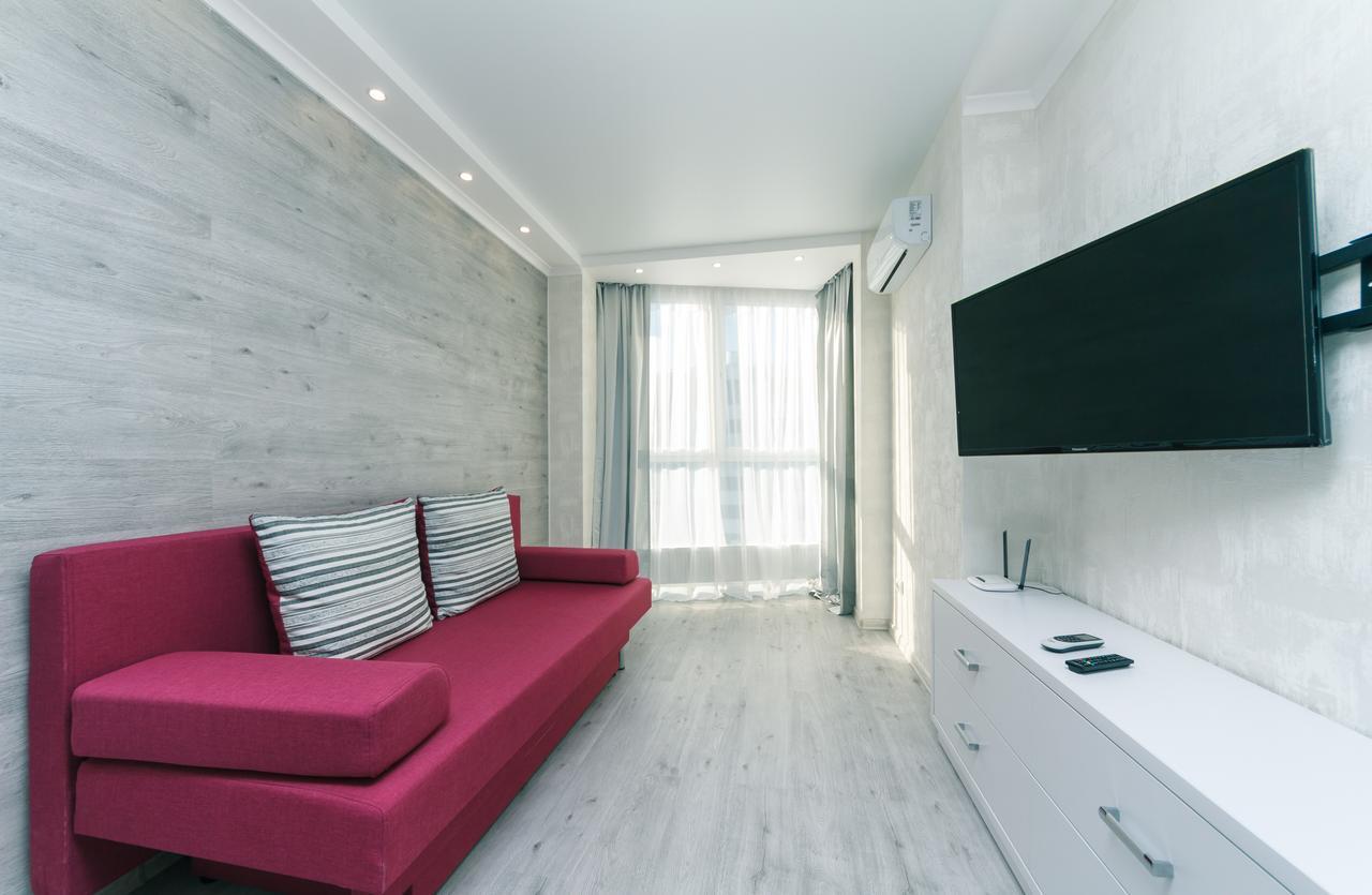 Flatrent Drahomanova 2A Apartment เคียฟ ภายนอก รูปภาพ