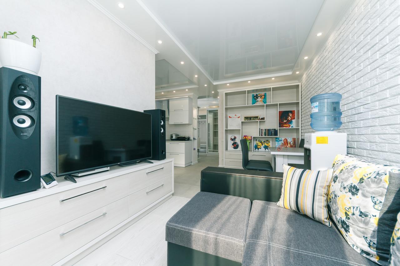 Flatrent Drahomanova 2A Apartment เคียฟ ภายนอก รูปภาพ