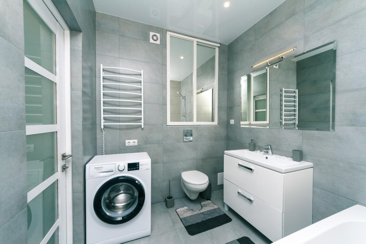 Flatrent Drahomanova 2A Apartment เคียฟ ภายนอก รูปภาพ